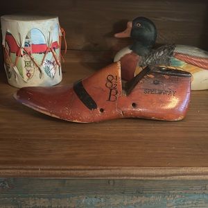 1958 Speedway Cobbler wooden shoe form